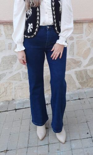 Vaquero recto con adorno en bolsillo.Comprar vaquero Gabalda17